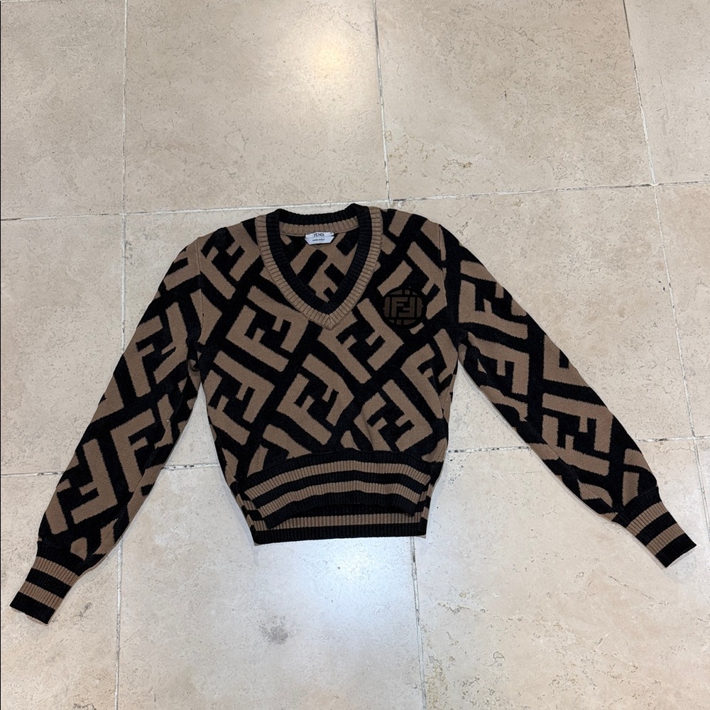 Vintage Y2K Black and Brown V-Neck Sweater